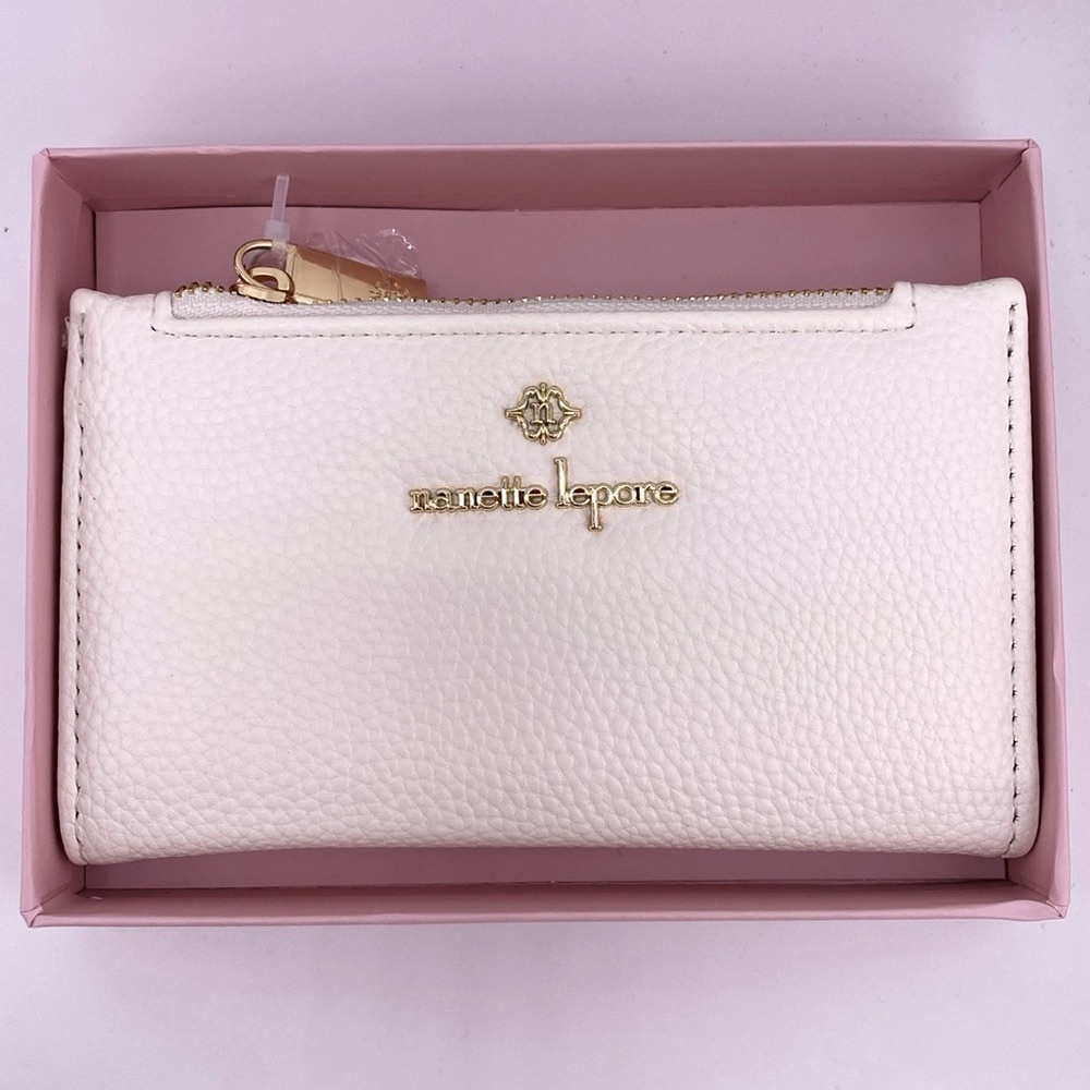 Nanette Lepore White Bi-Fold Wallet w/Gift Box - NIB